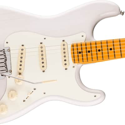 Fender American Ultra Luxe '50s Stratocaster, Maple Fingerboard, White Blonde image 2