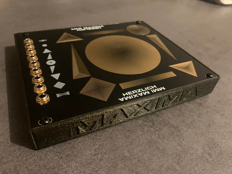 Herzlich MMI MAXIMA 2022 Black & Gold image 1