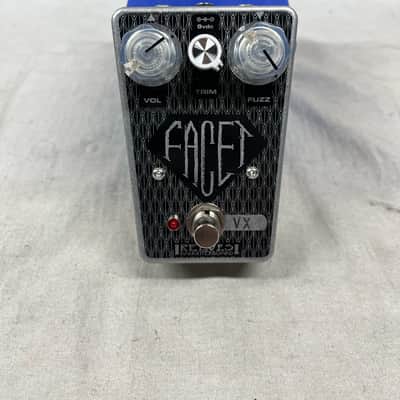 Reeves Electro Daughterboard Series Facet VX Fuzz Pedal with Box image 2