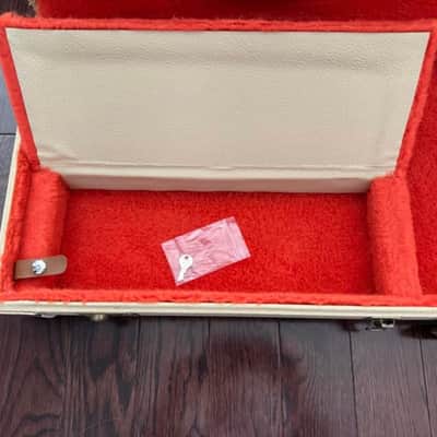 Ernie Ball Music Man 5981 Hardshell Guitar Case image 6