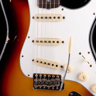 Fender Custom Shop 1964 Stratocaster Relic Faded Aged 3-Tone Sunburst image 4