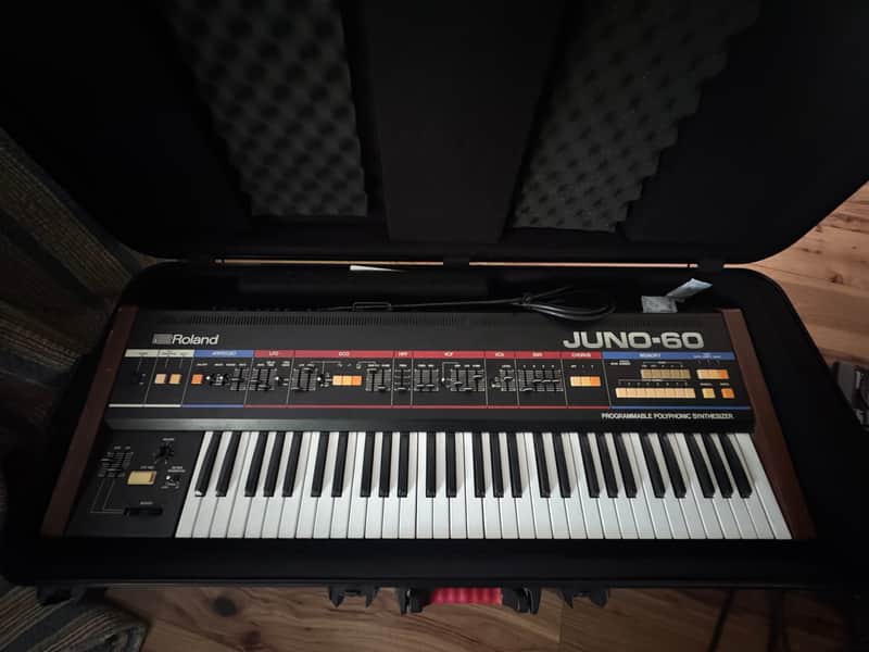 Roland Juno-60 61-Key Polyphonic Synthesizer 1982 - 1984 - Black image 1