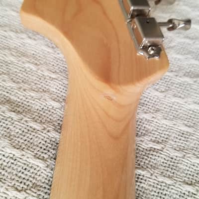 Squier Paranormal Cyclone 2020 - Daphne Blue image 19