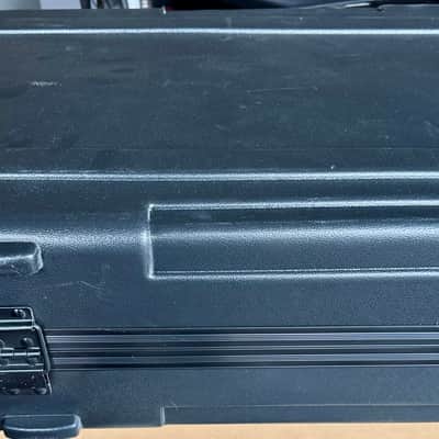 Gator GTSA-KEY88 TSA Series ATA Molded 88-Key Keyboard Case 2021 - Black image 7