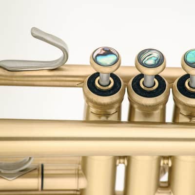 John Packer JP251SW Smith Watkins Key of Bb Trumpet w/Hard Case, Mouthpiece & Valve Oil image 3