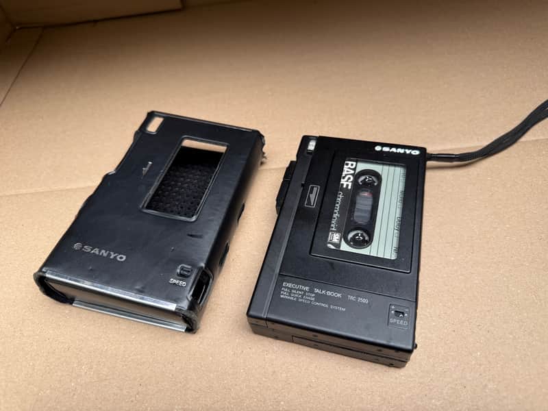 Sanyo W EXECUTIVE TALK-BOOK TRC 2500 cassette walkman vintage made in Japan 80’s image 1