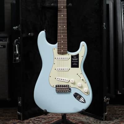 Fender Limited Edition Vintera II Road Worn '60s Stratocaster Electric Guitar - Sonic Blue with Hardshell Case image 13