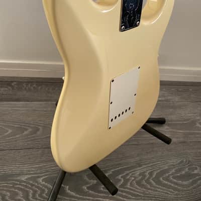 1997 Fender Jimi Hendrix Artist Series Tribute Stratocaster Olympic White image 14