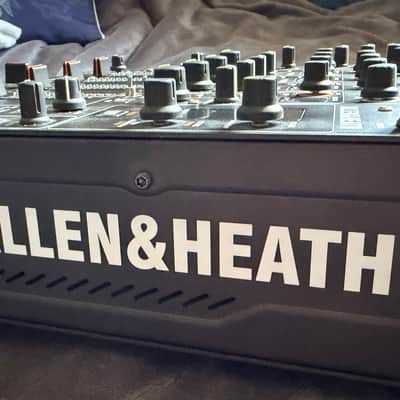 Allen & Heath XONE:DB4 4-Channel Digital DJ Mixer with Effects 2010s - Black imagen 11