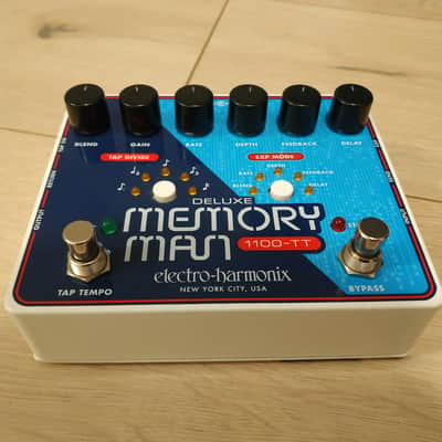 Electro-Harmonix Deluxe Memory Man 1100-TT Analog Delay Pedal w