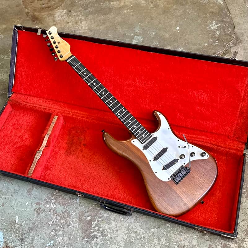 Valley Arts M Series Custom c 1990 steve lukather USA EMG Floyd