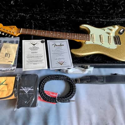 2015 Fender Custom Shop Limited Edition NAMM Show '64 Stratocaster Relic, Gold Sparkle Josefina Fat 60s Pickups image 14