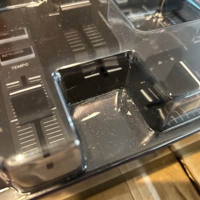 Native Instruments Traktor Kontrol S2 MK3 2018 - Black image 5