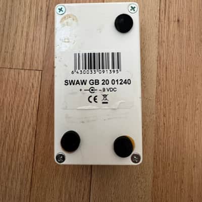 Mad Professor Snow White Auto Wah with Guitar/Bass Switch 2010s - White image 2
