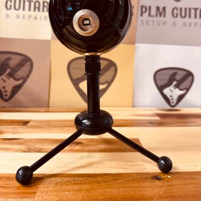 Blue Snowball Black USB Mic 2010s - Gloss White image 2