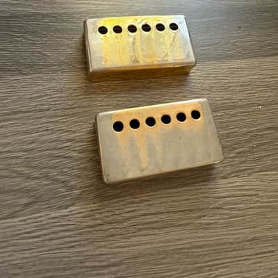 Vintage Gibson Narrow-Space Gold Humbucker Covers – 46mm Rare ’50s/’60s Spec (Original Pair) image 7
