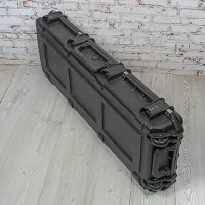 SKB - iSeries Waterproof Les Paul Flight Case - Black USED image 6