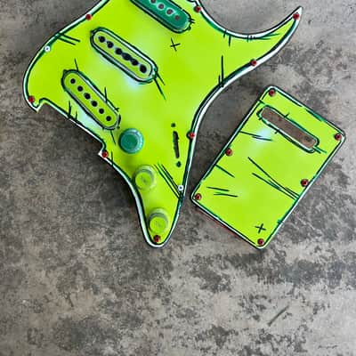 🎸 Custom Neon Green Comic-Style Stratocaster Pickguard Set (11-Hole SSS + Back Plate + Knobs & Covers) image 11