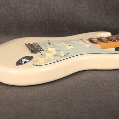 Fender Vintera 60s Stratocaster Modified - Olympic White - 2nd Hand image 13