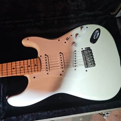 Vintage  squire  stratocaster Made in Korea image 11