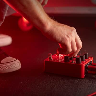 Universal Audio ANTI 1992 High Gain Amp Pedal image 2
