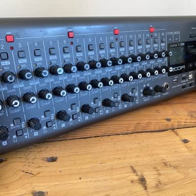 Zoom LiveTrak L-20R Rackmount Digital Mixer / Recorder 2010s - Grey / Blue image 1
