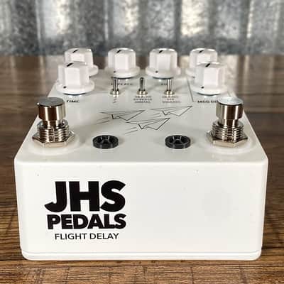 JHS Pedals Flight Delay Reverse Analog Digital with Chorus & Vibrato Guitar Effect Pedal White image 3