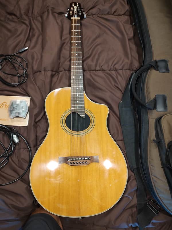 Line 6 Variax 700 Acoustic Natural image 1