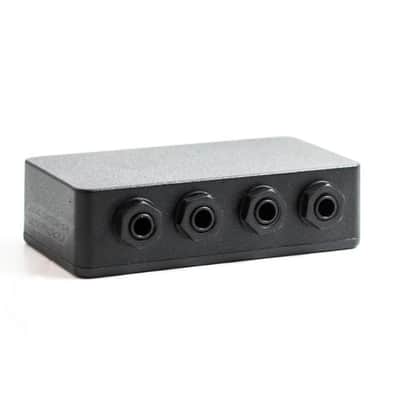AMERICAN LOOPERS 4 Way ISOLATED Junction Box (All TRS Stereo Jacks) Pedalboard Patch Bay image 1