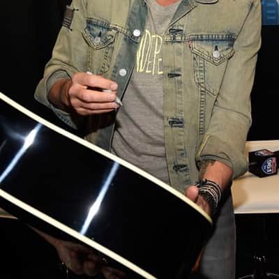 Keith Urban signed guitar Johnson Black image 2