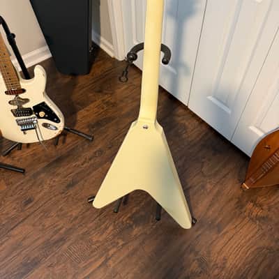 Gibson '70s Flying V 2020 - Present - Classic White image 3