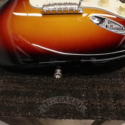 Fender USA 2024 American Vintage II 61 Stratocaster image 10