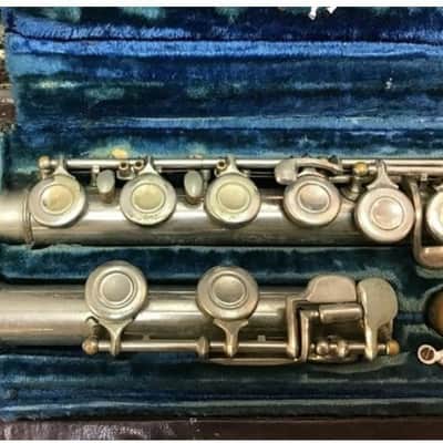 F.E. Olds Ambassador flute, made in USA, with case, Good Condition image 2