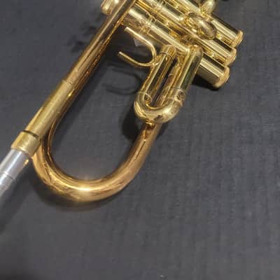 Conn 1050B Trumpet ,Hard case& mouthpiece Clear Lacquer image 12