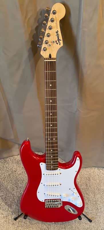 スクワイヤー ストラトキャスターbyFender ICS19〜 2019年製 Squier Stratocaster FSR - 2019 ICS Fender Special Run - Red | Reverb