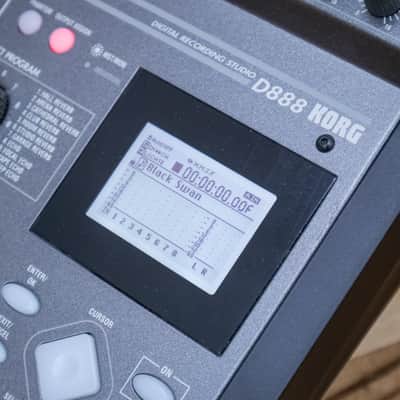 Korg D888 8-Track Digital Recording Studio D-888 Multitrack Recorder U285844 image 7