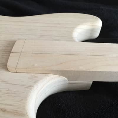 Mustang Bass Body 69 2 Piece Swamp Ash image 8