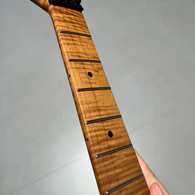 AAAAA Start Floyd nut Roasted flame Maple Electric Guitar Neck Round stainless steel 22 frets Black dot Inlay satin image 7