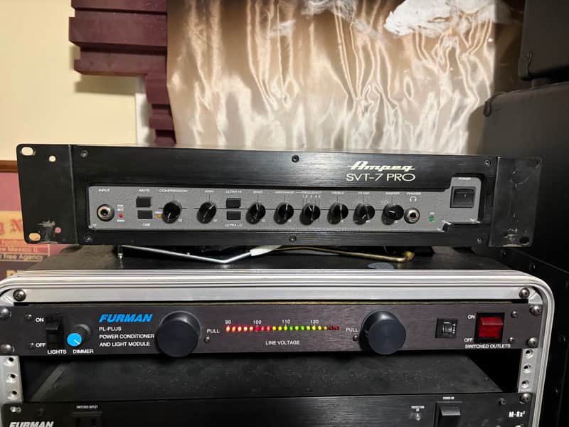 Ampeg SVT-7 PRO 1000-Watt Bass Amp Head 2010 - Present - Black image 1
