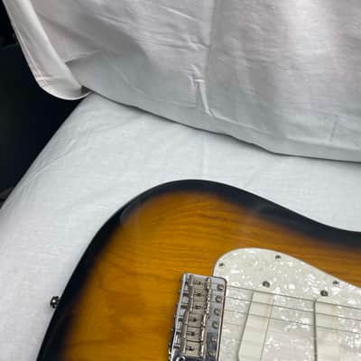 Fender Buddy Guy Stratocaster Guitar with Case 1999 - 2-Color Sunburst / Maple fingerboard image 5