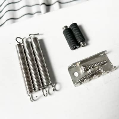 PRS Silver Sky SE Bridge Chrome 6 String image 4