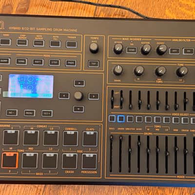 Behringer LM Drum Hybrid 8/12-Bit Sampling Drum Machine 2025 image 3