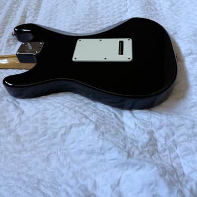Attention Collectors! Fender “Case Queen - closet guitar” 50th anniversary Stratocaster 1996 - Black image 12