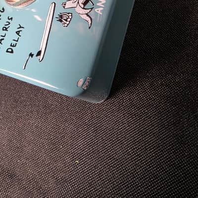 Animals Pedal Relaxing Walrus Delay V1 2010s - Blue Graphic image 3