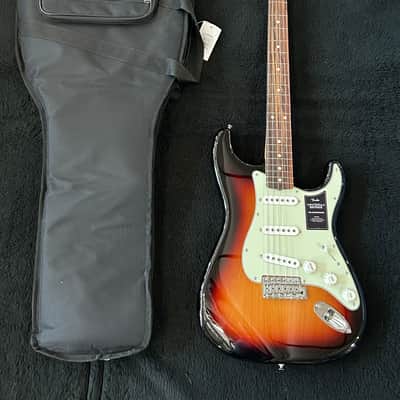 Fender Vintera II '60s Stratocaster with Rosewood Fretboard 3-Color Sunburst  #MX23053744  7 lbs. 9.2oz image 3