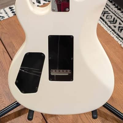 G&L 30th Anniversary F 100 2010 Pearl White image 4