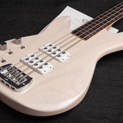 G&L L-2000 B-Stock Fretless Left-Handed Blonde 2021 Bass w/Hardshell Case *Authorized Dealer* image 3