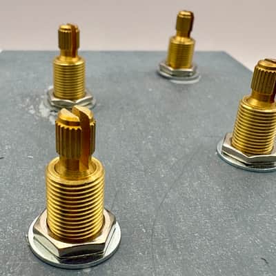 Gibson Les Paul 50s style wiring harness with Bumblebee 0.022uF paper in oil capacitors and matched set CTS split long shaft 550k pots 5% +/- tolerance image 4