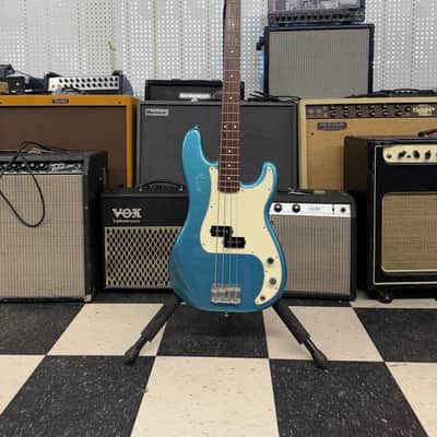 Fender MIM Standard Precision Bass with Rosewood Fretboard 2010 - Lake Placid Blue image 3