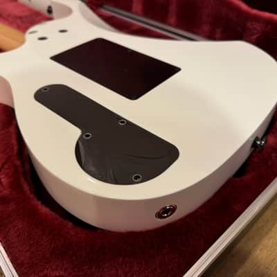 Ibanez PGM300RE-WH 20th Anniversary Paul Gilbert Signature 2009 - White image 20